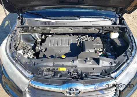 2015 Toyota Highlander Le Plus V6 from USA, damaged, VIN 5TDBKRFH2FS084378